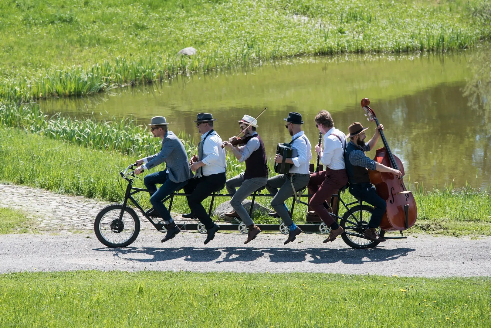 Zabytkowy "Jelonek" ProNatury na festiwalu Drums Fusion