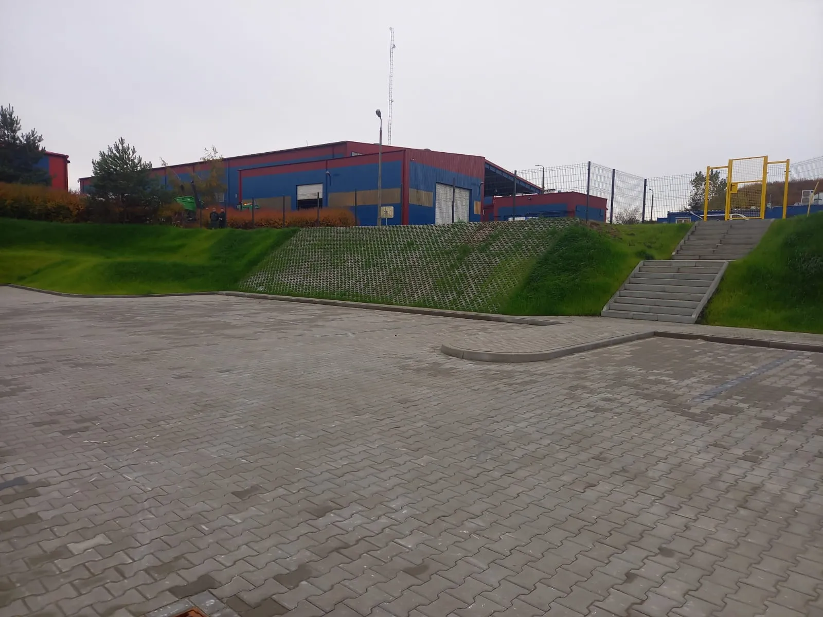 ProNatura otworzyła nowy parking dla pracowników